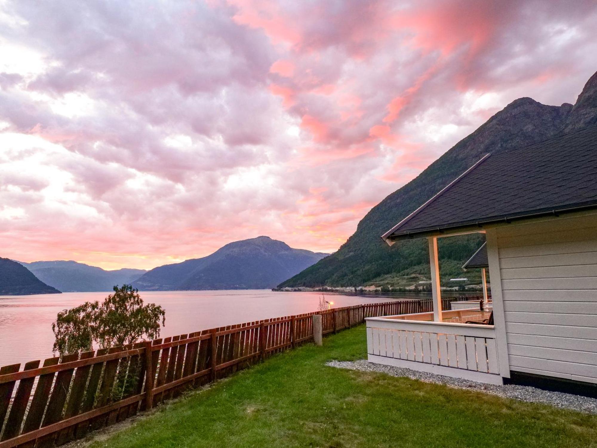 Kinsarvik Camping Hotel Eksteriør billede