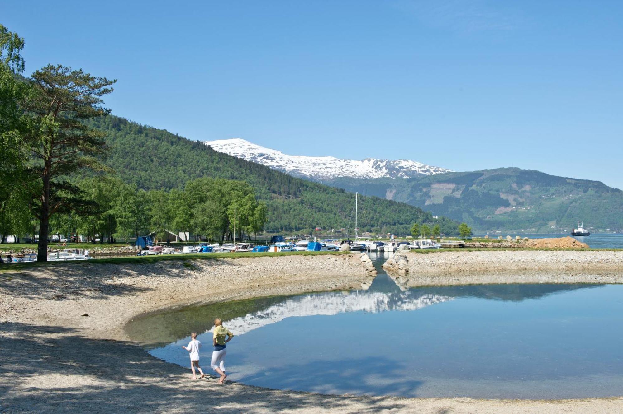 Kinsarvik Camping Hotel Eksteriør billede